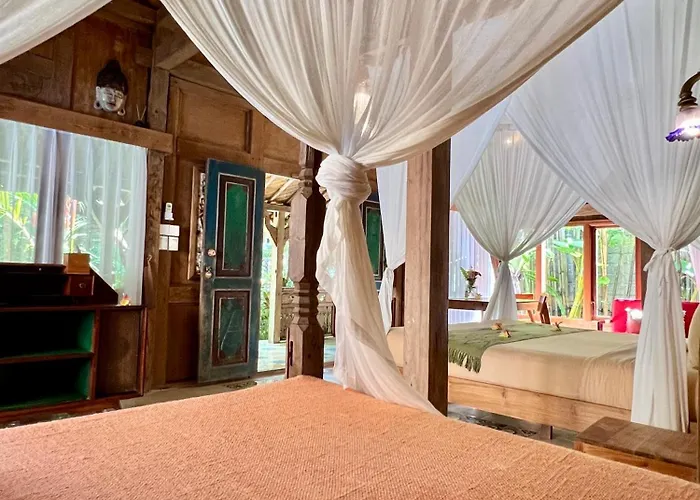 Umakayu Joglo - Boutique Lodge Canggu